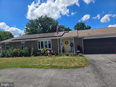 5925 Greenvillage Rd, Chambersburg, PA 17202