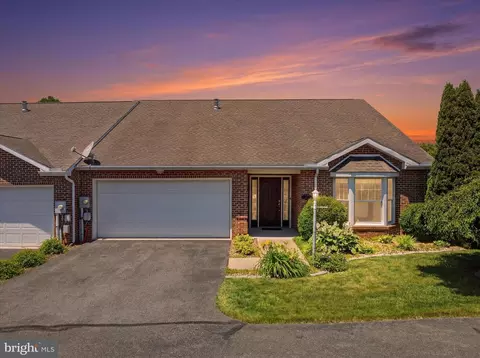 456 Moss Spring Ave, Greencastle, PA 17225
