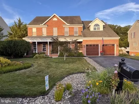 7930 Golf Vista Dr, Greencastle, PA 17225