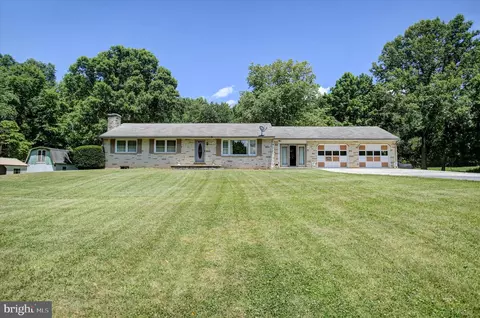 830 Black Gap Rd, Fayetteville, PA 17222