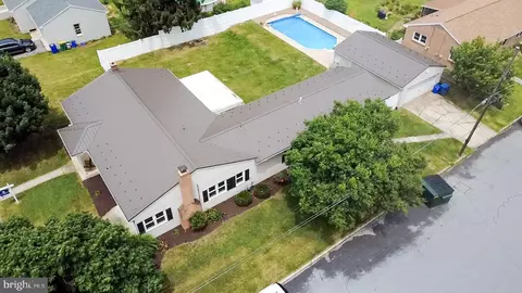 605 Prospect Ave, Shippensburg, PA 17257