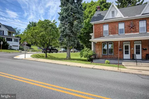 46 W Third St, Waynesboro, PA 17268