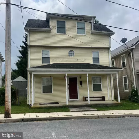 38 W W California St, Mercersburg, PA 17236