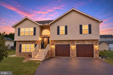 913 Shanks Church Rd, Greencastle, PA 17225