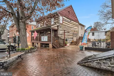 3 S Main St, Mercersburg, PA 17236
