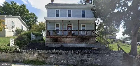 223 Potomac St N, Waynesboro, PA 17268
