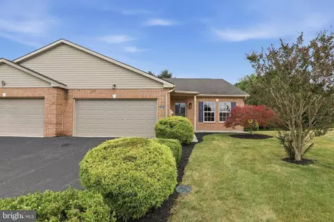 23 Homestead Dr, Greencastle, PA 17225