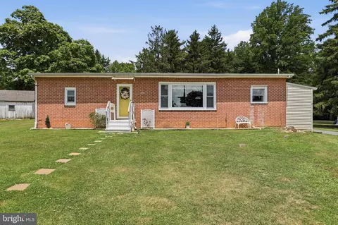 9437 Masters Road Rd, Waynesboro, PA 17268