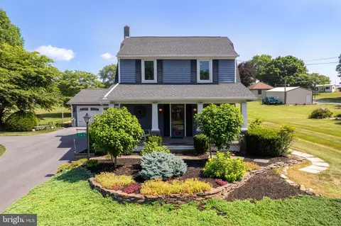 365 W W Main St, Fayetteville, PA 17222