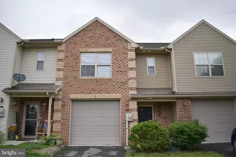 218 Meriweather Dr, Greencastle, PA 17225