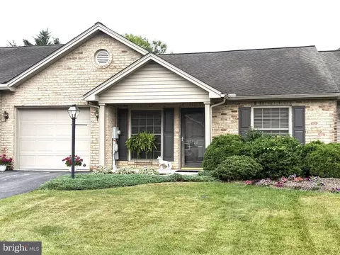 136 Ginkgo Ct #19, Chambersburg, PA 17201