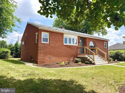 501 Hamilton Ave, Chambersburg, PA 17202