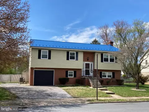 36 Edgelea Dr, Chambersburg, PA 17201