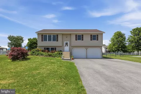 274 Pattison Dr, Shippensburg, PA 17257