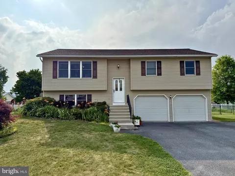 274 Pattison Dr, Shippensburg, PA 17257