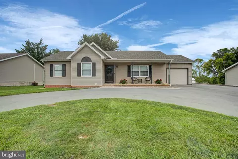 2597 White Church Rd, Chambersburg, PA 17202