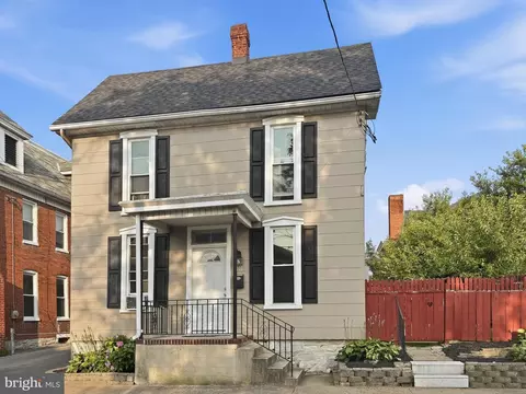 111 Harrison Ave, Waynesboro, PA 17268
