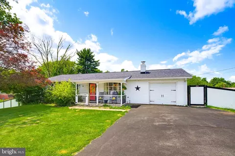 749 Frey Rd, Chambersburg, PA 17202