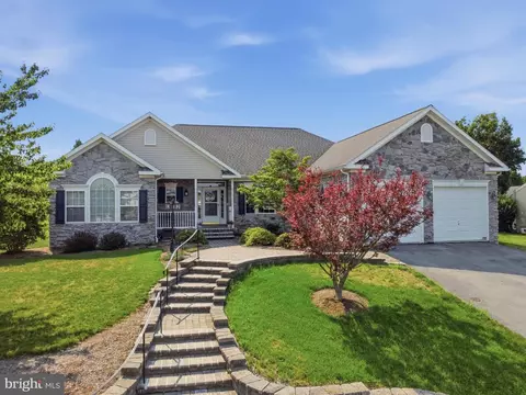 2858 Big Dipper Ln #20, Chambersburg, PA 17202
