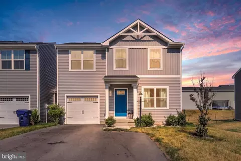 768 Raeann Dr, Greencastle, PA 17225