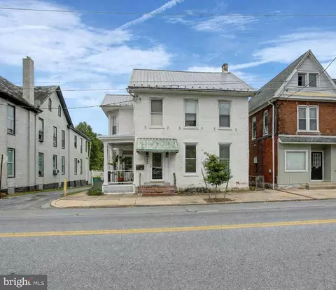 244 W Main St, Waynesboro, PA 17268
