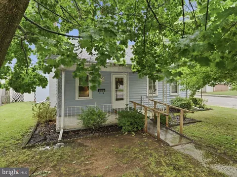 224 Lurgan Ave, Shippensburg, PA 17257
