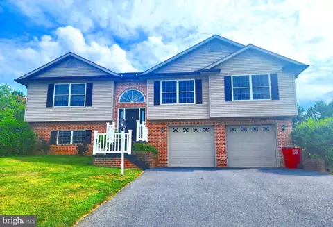 44 Vernon Dr, Chambersburg, PA 17202