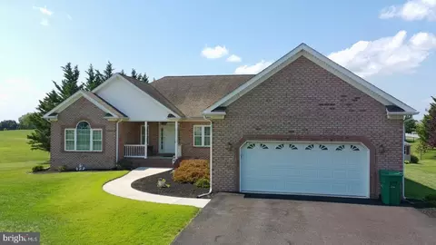 26 Williamson Ave, Greencastle, PA 17225