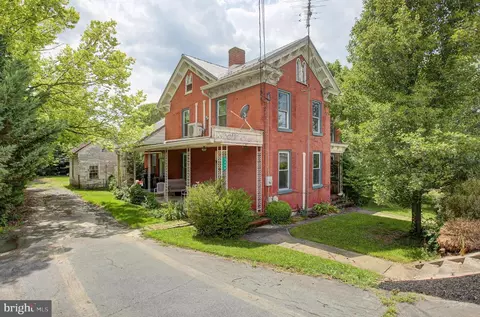 5444 Buchanan Trail West W, Greencastle, PA 17225