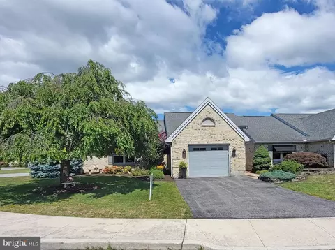 56 Sanibel Ln, Chambersburg, PA 17201