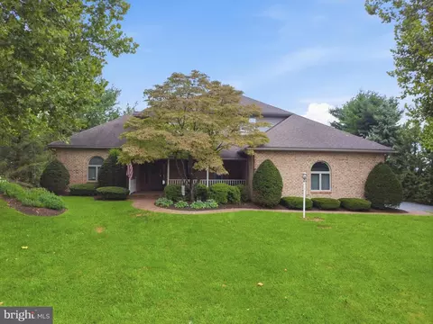 9671 Forest Ridge Rd, Shippensburg, PA 17257