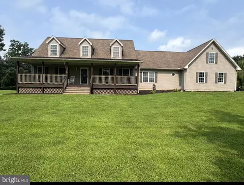 3074 Oak Hill Rd, Waynesboro, PA 17268