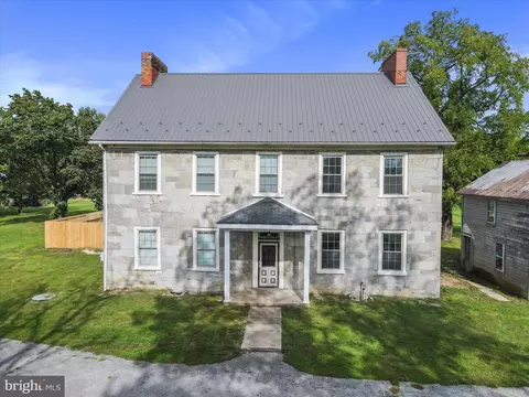 4448 Parnell Dr, Mercersburg, PA 17236