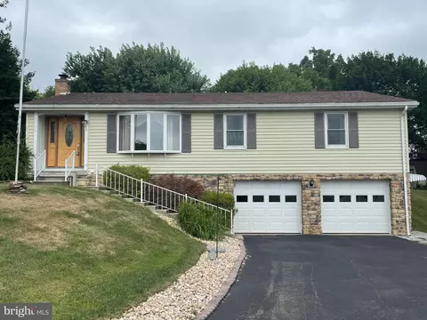 2424 Loop Rd, Chambersburg, PA 17202