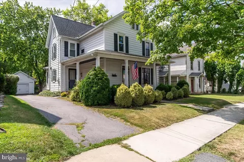 44 Church St, Mercersburg, PA 17236