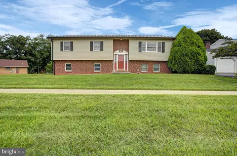 517 N N Morris St, Shippensburg, PA 17257