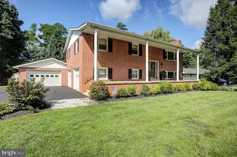124 Park Pl W, Shippensburg, PA 17257
