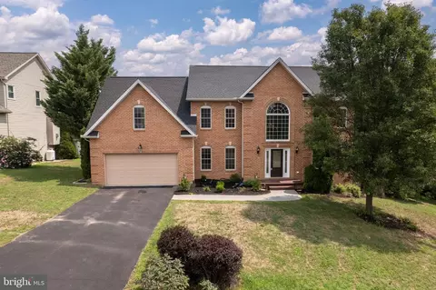 7980 Golf Vista Dr, Greencastle, PA 17225