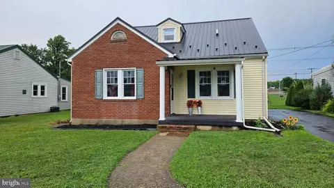 1137 Stanley Ave, Chambersburg, PA 17201