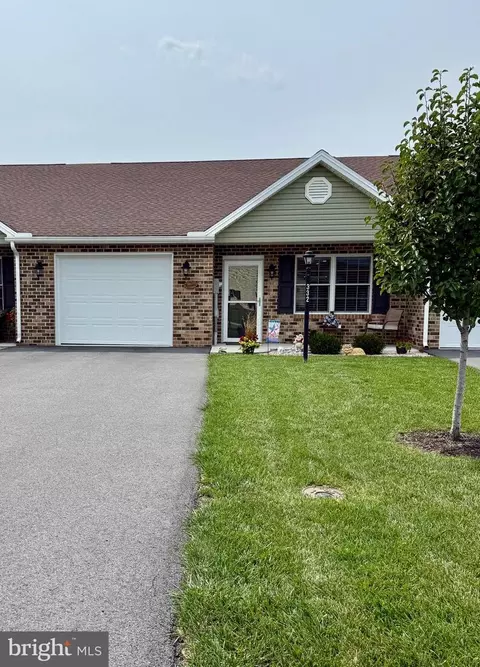 332 Franklin Way, Shippensburg, PA 17257