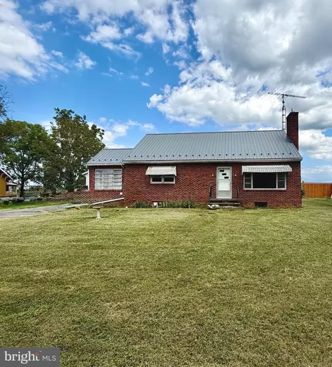 11846 Mercersburg Rd, Greencastle, PA 17225