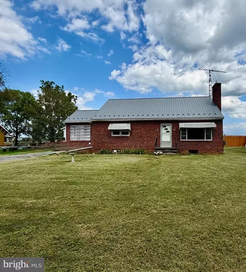 11846 Mercersburg Rd, Greencastle, PA 17225
