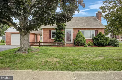 571 Highland Ave, Chambersburg, PA 17201