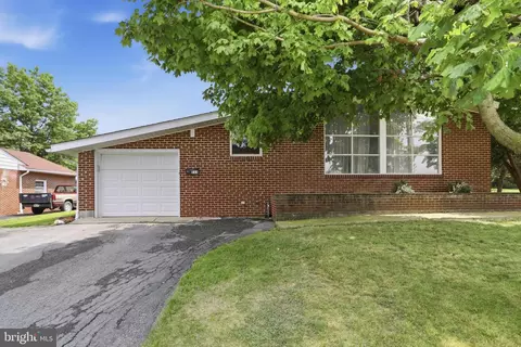 133 Williamson Ave, Greencastle, PA 17225