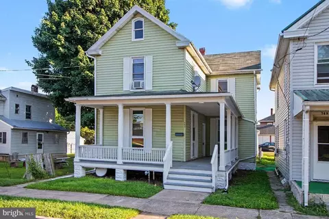 745 E Washington St, Chambersburg, PA 17201