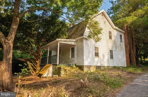 13243 Pennersville Rd, Waynesboro, PA 17268