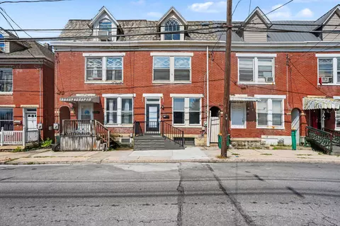 33 S Franklin St, Chambersburg, PA 17201