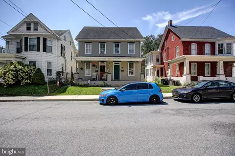 232 W W Second St, Waynesboro, PA 17268