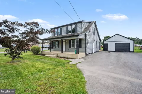 10992 Roxbury Rd, Orrstown, PA 17244