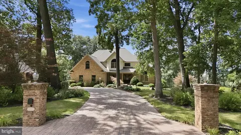 2660 Castlegreen Dr, Greencastle, PA 17225